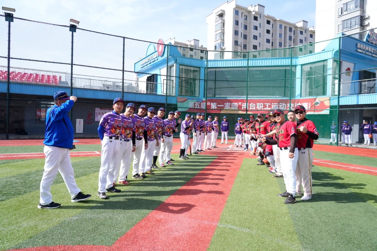 公开网站：因凡蒂诺基本年薪为300万美元，净资产达1400万