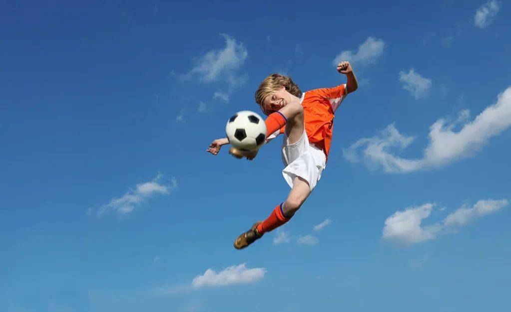 官方：大阪樱花与主帅帕帕斯续约至26／27赛季结束