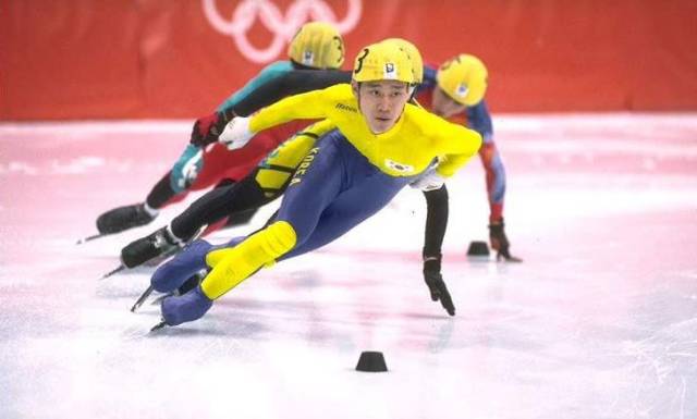 萨索洛前锋皮纳蒙蒂比赛时家中失窃，事发时孩子和保姆在家里